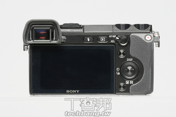 Sony NEX-7 實測，EVF、雙控制轉盤加持，微單眼新旗艦