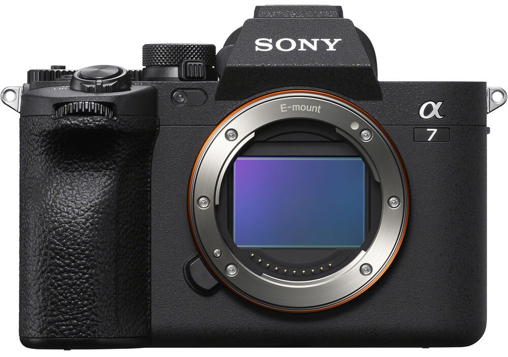 傳聞 Sony 將在 2 月 26 日發布兩款新鏡頭，並且會在 CP+  2025 之後發表 A7 V？