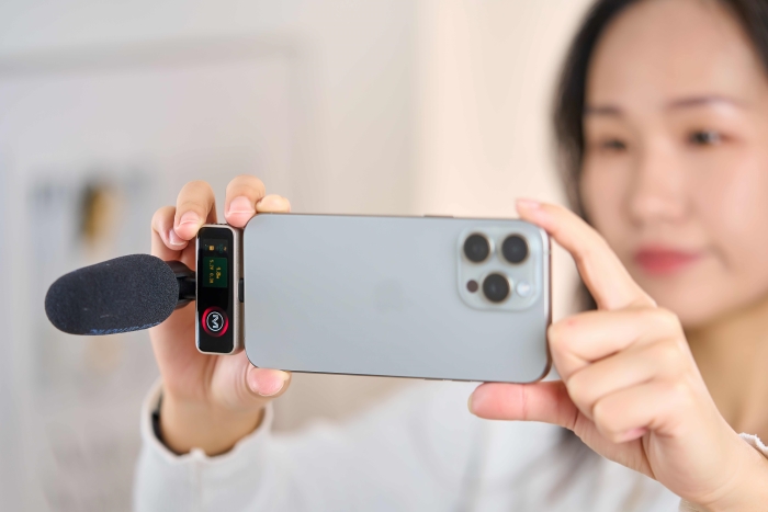 Maktar 新世代 PSSD 固態硬碟 MiniMax：拇指大小的迷你外型，可以邊錄影邊儲存