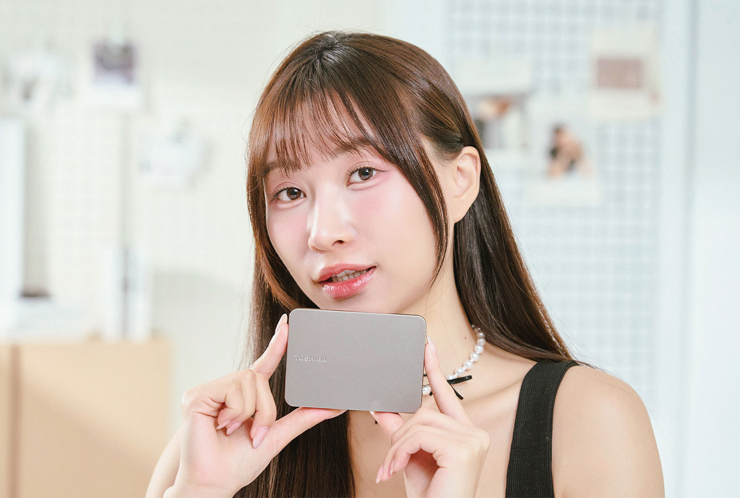 Toshiba Canvio Flex 本體十分小巧，圓弧邊角設計更具現代感。