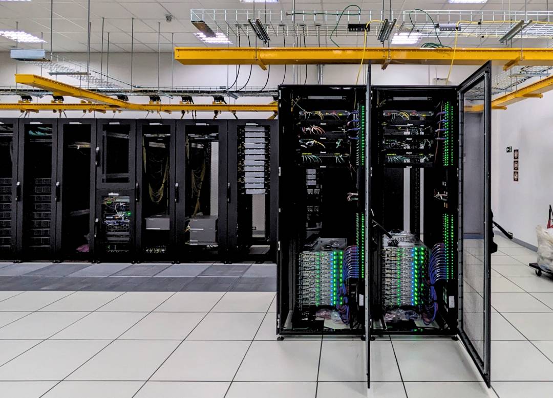 被 AI 爬蟲「爬爆」伺服器之後，維基百科選擇了無奈投降