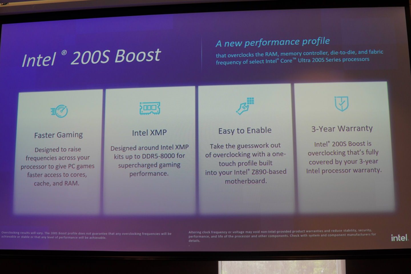 Robert Hallock也為大家複習不會影響處理器3年保固期服務的Intel 200 Boost超頻範本檔。