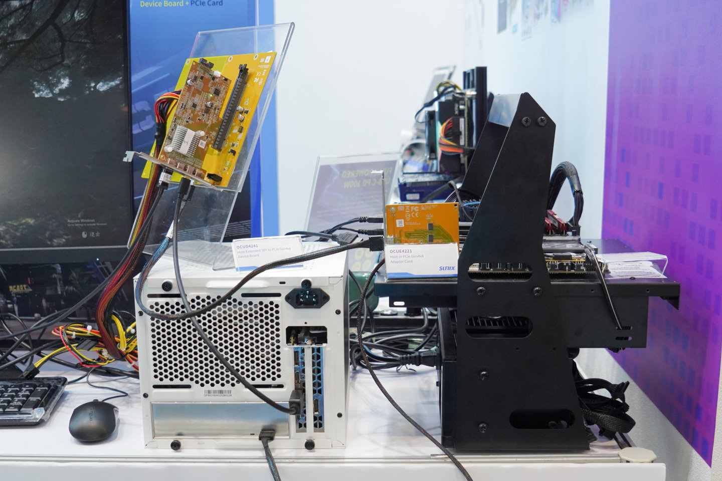 使用者可以將擴充母板、顯示卡、電源供應器等零組件安裝至Mini-ITX機殼中，就可以打造出土砲外接顯示卡。