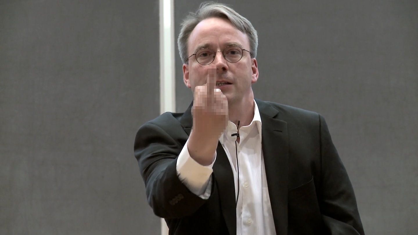 Linux作業系統之父Linus Torvalds曾因NVIDIA顯示卡驅動程式對Linux環境的不友善與封閉，而提出發自肺腑的誠心建議。