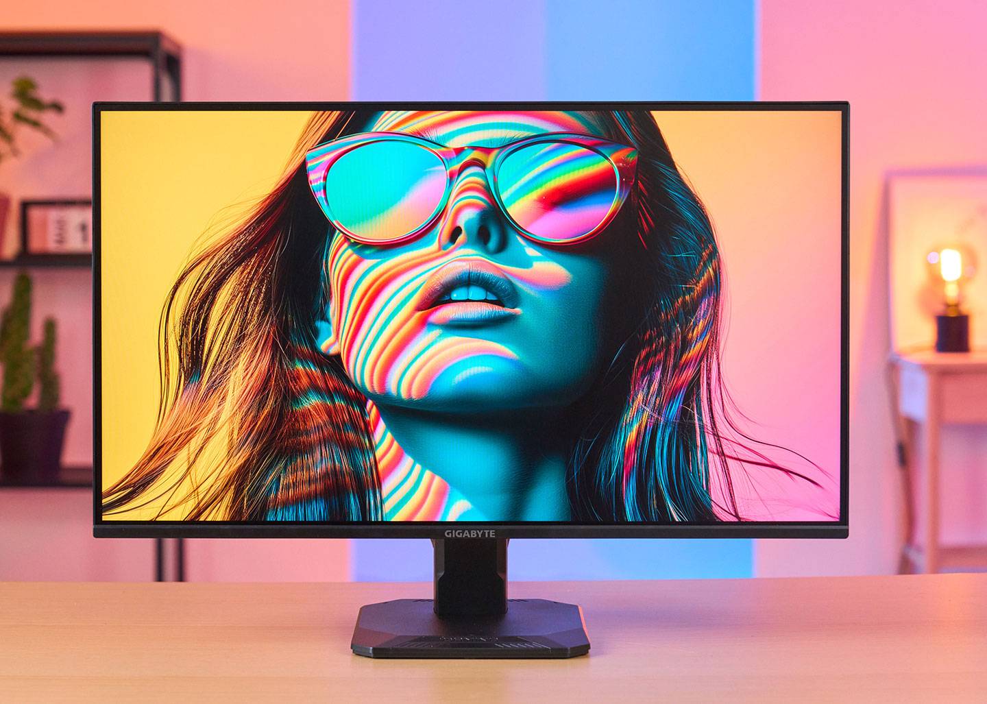 GS25F2 具備 120% 的 sRGB 廣色域顯示效果，色彩呈現能力也有一定的水準。