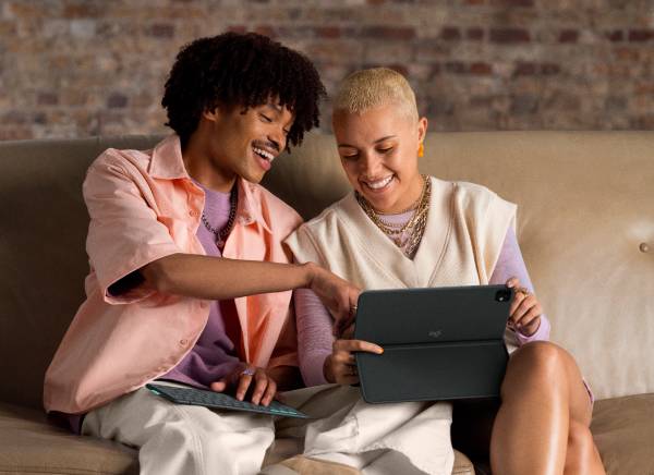 Logitech 推出新一代 iPad 專用 Flip Folio 鍵盤保護支架，強調多角度支架設計，售價 5,290 元起