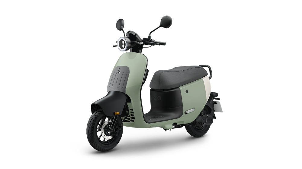 Gogoro EZZY 推出「淺棕」與「淡綠」新色，升級織紋防滑座墊