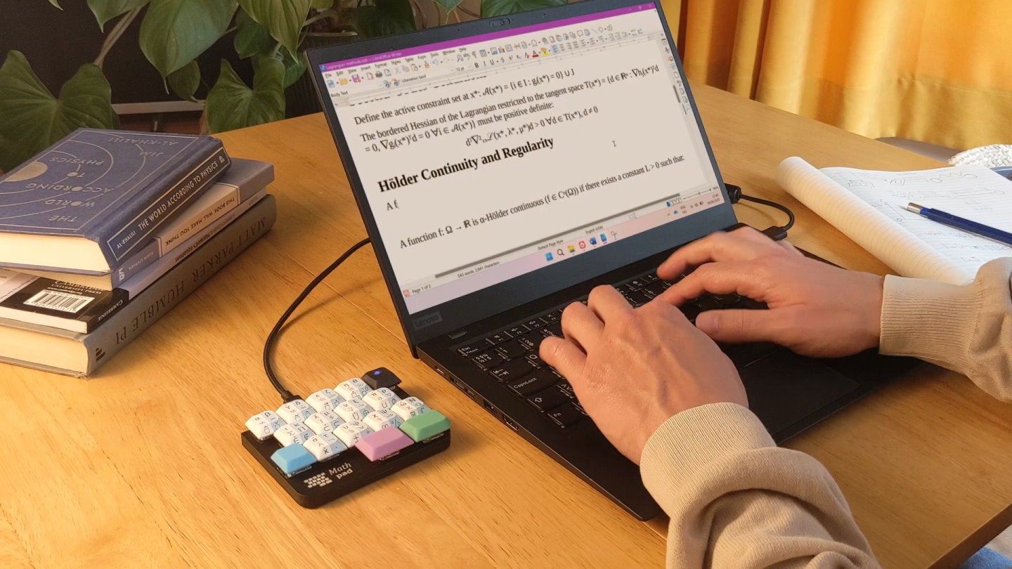 Mathpad透過USB連接至電腦,作為副鍵盤使用。