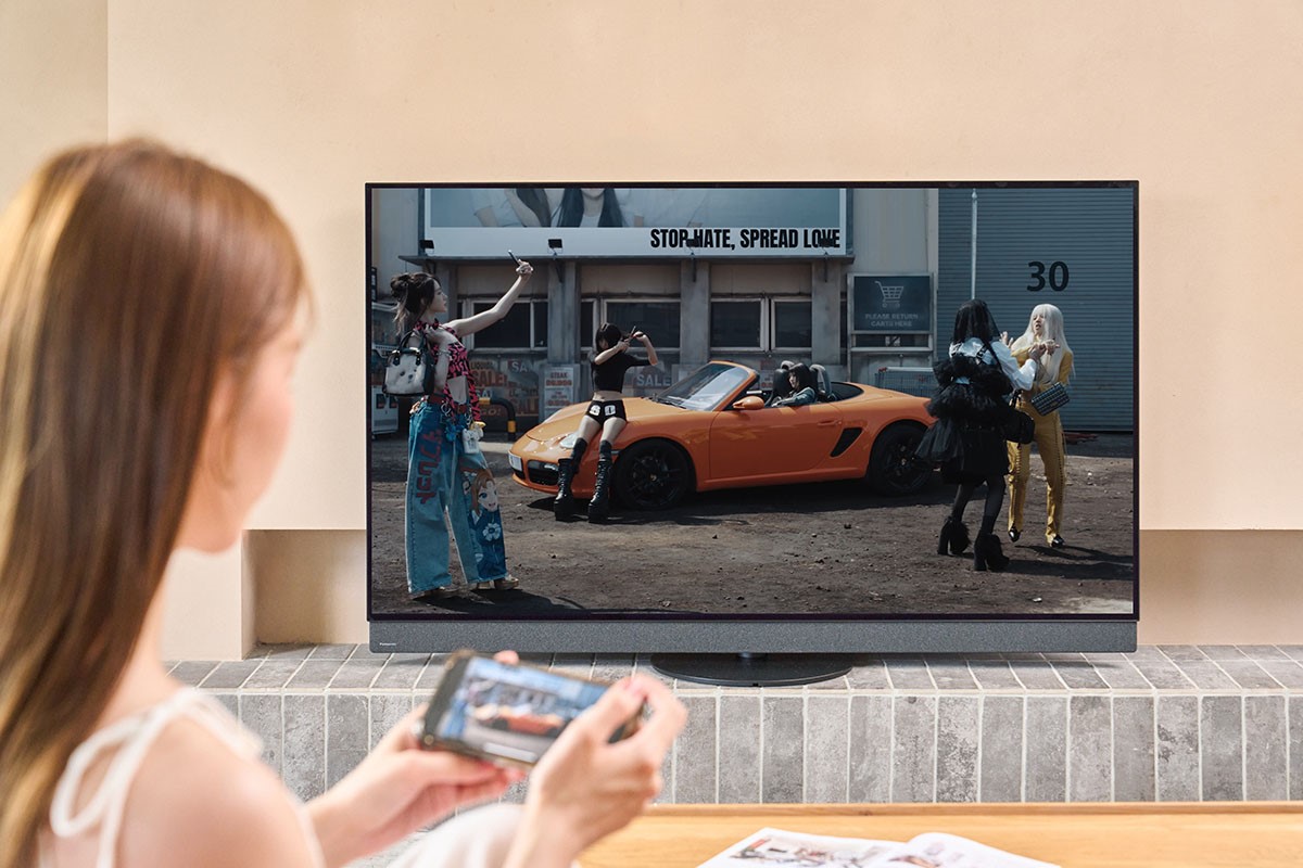 現階段行動裝置成為主要的影音內容來源，Z95BGT 與 Z90BGT 系列當然也完整支援 AirPlay、螢幕鏡射等無線串流功能，讓使用者能直接投放行動裝置的內容到大螢幕上觀看，提升跨平台整合效率與便利性。