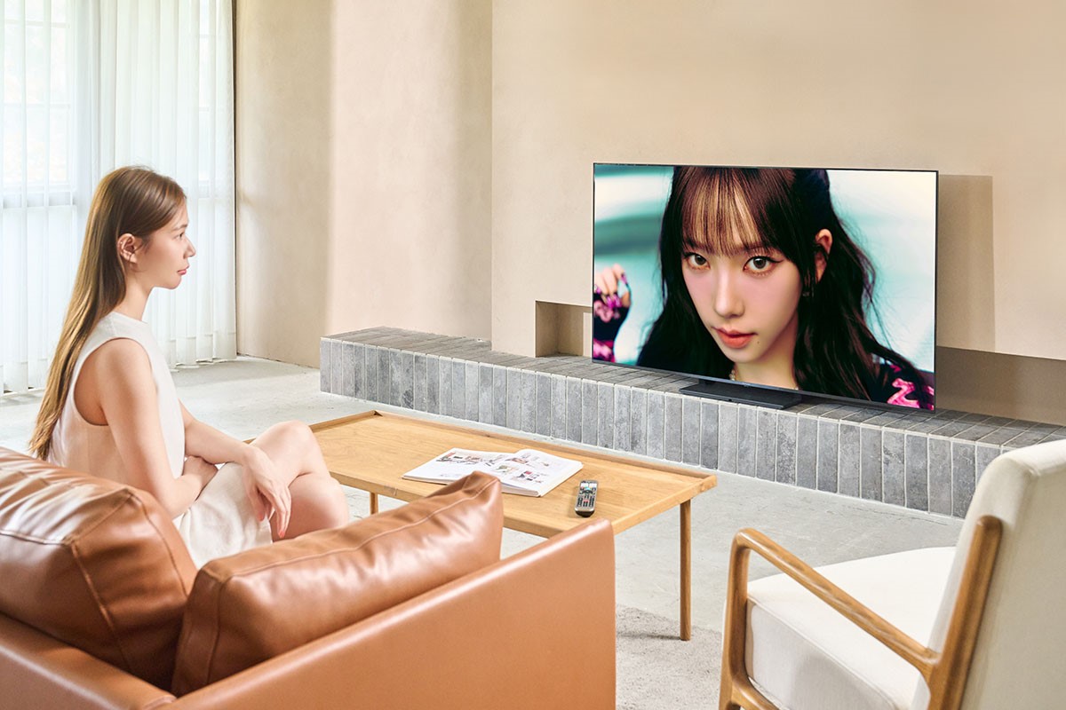 透過 Dynamic Theater Surround 技術的音場運算，TV-65W95BGT 能在一般客廳環境中呈現顯著的環繞效果，聲音定位與空間深度的表現算是穩定。