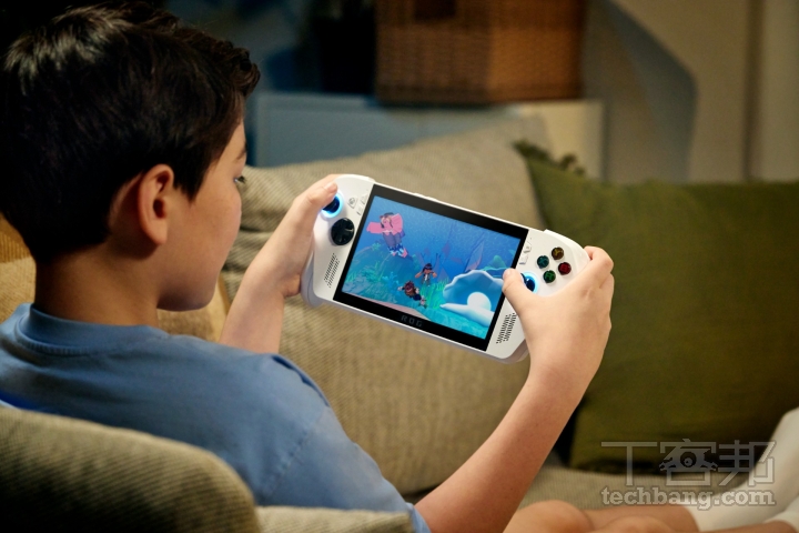 在系統軟體方面，微軟也預告未來將支援 AI 超解析（Auto SR）及 AI 自動生成遊戲精華片段等功能。