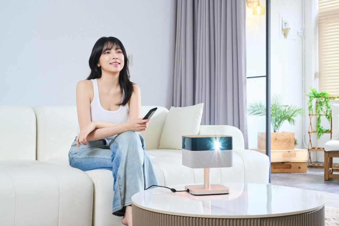 Epson 行動娛樂投影機 EF-61、EF-62、EF-72 評測：3 核心亮彩引擎加持，樹立移動劇院「聲光美色」新標準