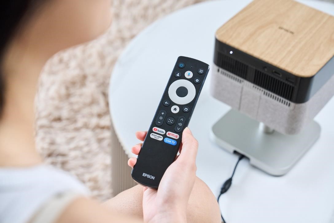 Epson 行動娛樂投影機 EF-61、EF-62、EF-72 評測：3 核心亮彩引擎加持，樹立移動劇院「聲光美色」新標準