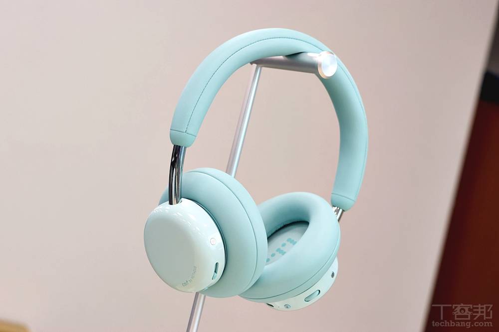 CMF Headphone Pro 頭戴式耳機實測:超長續航力、實體操控,通勤族音樂享受首選