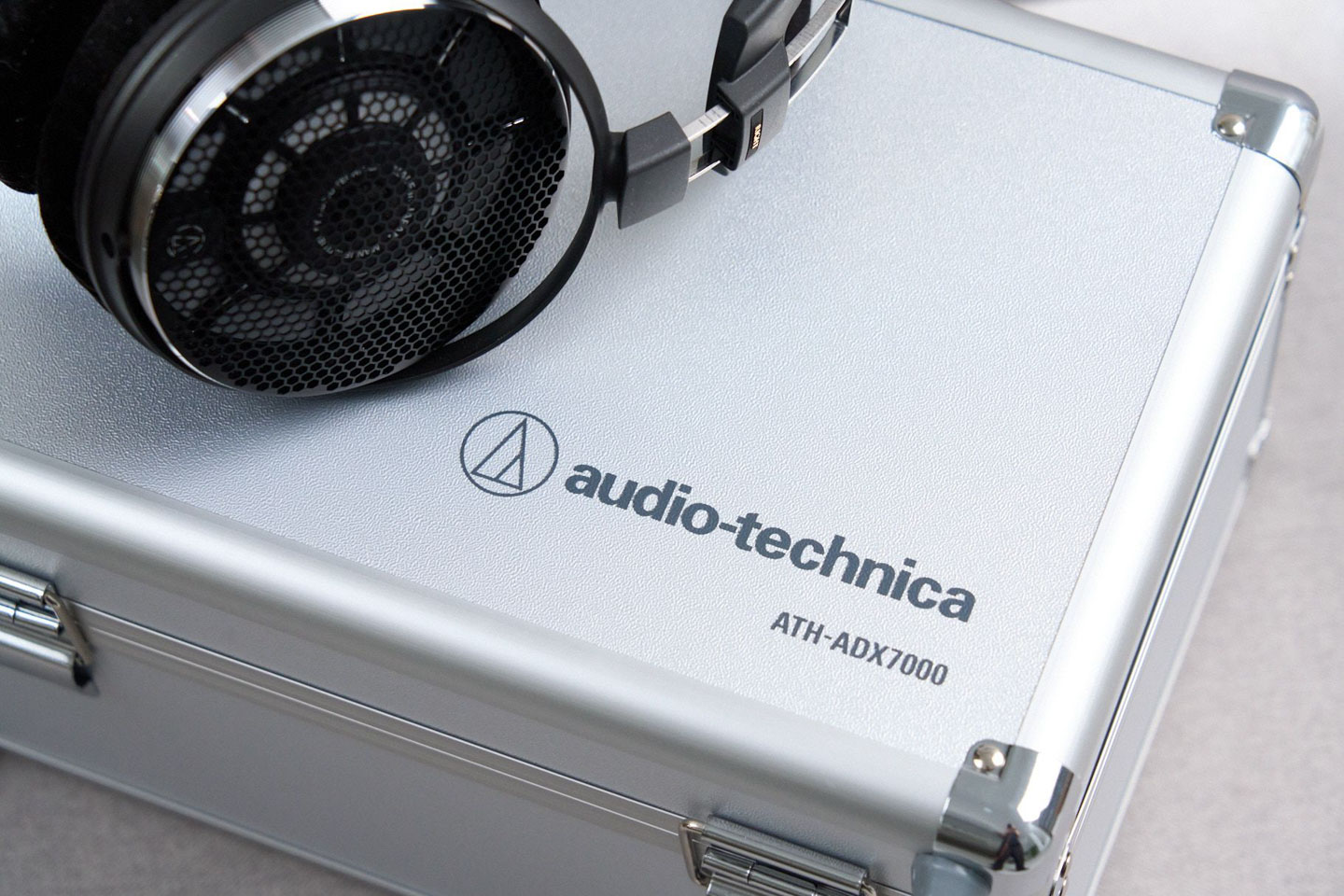 鐵三角Audio-Technica ATH-ADX7000 開放式耳罩耳機深度評測：工藝、聲學技術與解析力登峰造極之作| T客邦