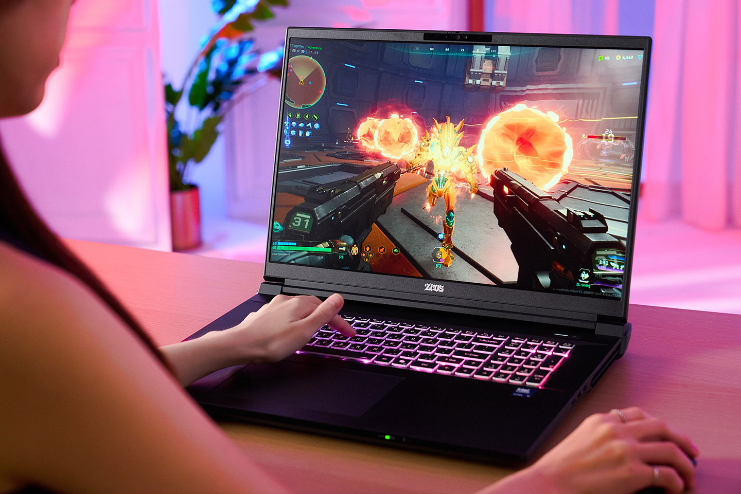捷元 ZEUS 18G 顯示器支援 240Hz 的超高更新率，非常適合遊玩 FPS 類型的快節奏遊戲，能保持畫面的流暢與穩定性。