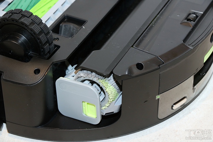 iRobot Roomba Max 705 Combo AutoWash 開箱實測:一機包辦清掃、濕拖與後勤工作,真正解放雙手