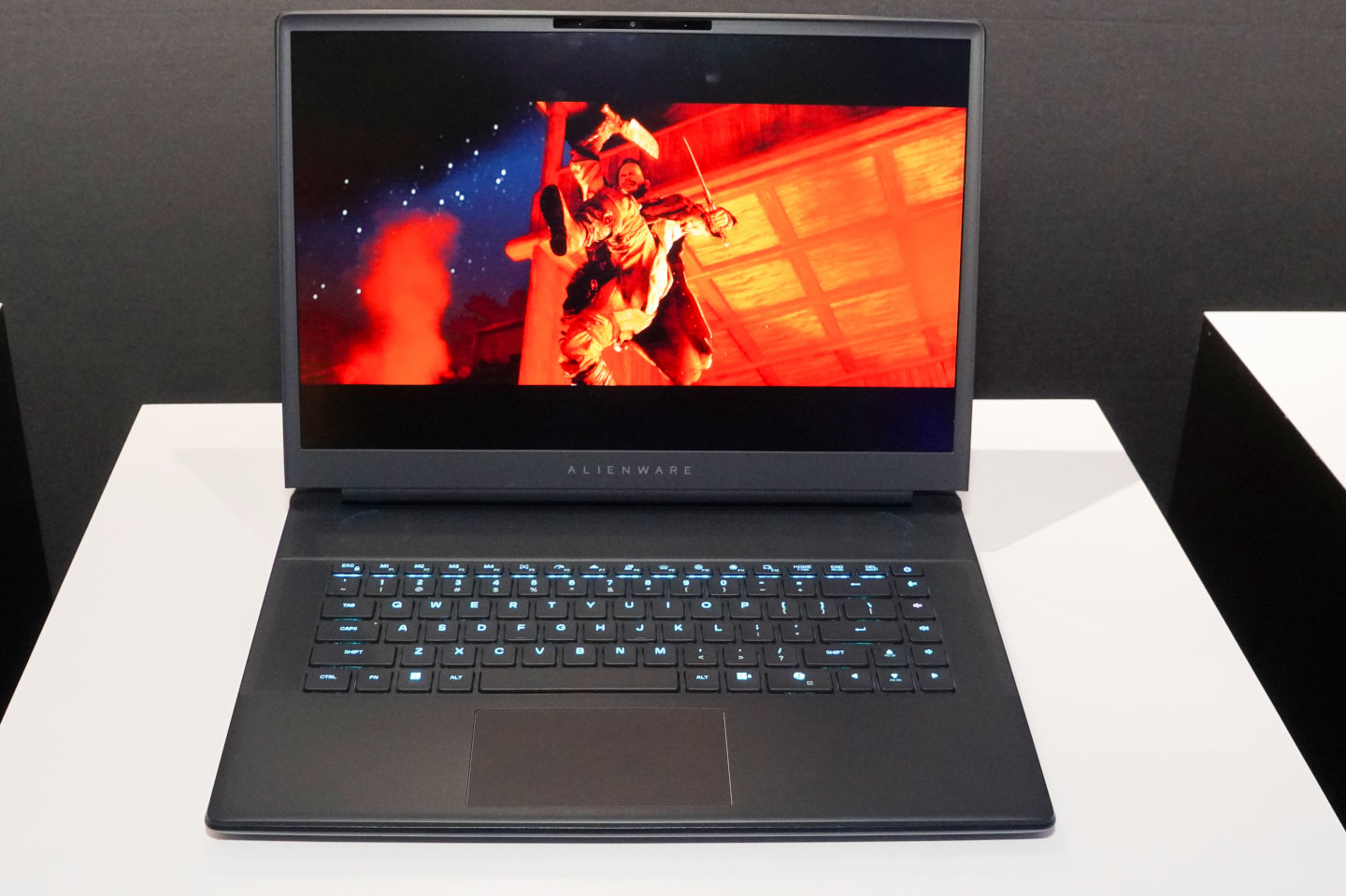 lienware 16 Area-51、16X Aurora電競神機亮相！OLED螢幕+新Intel處理器，玩家必看！