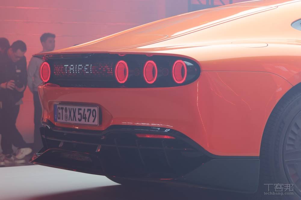 本周末限定！Mercedes-AMG CONCEPT AMG GT XX 現身台北松菸，展現 Nardò 賽道耐力測試紀錄與百萬瓦充電技術