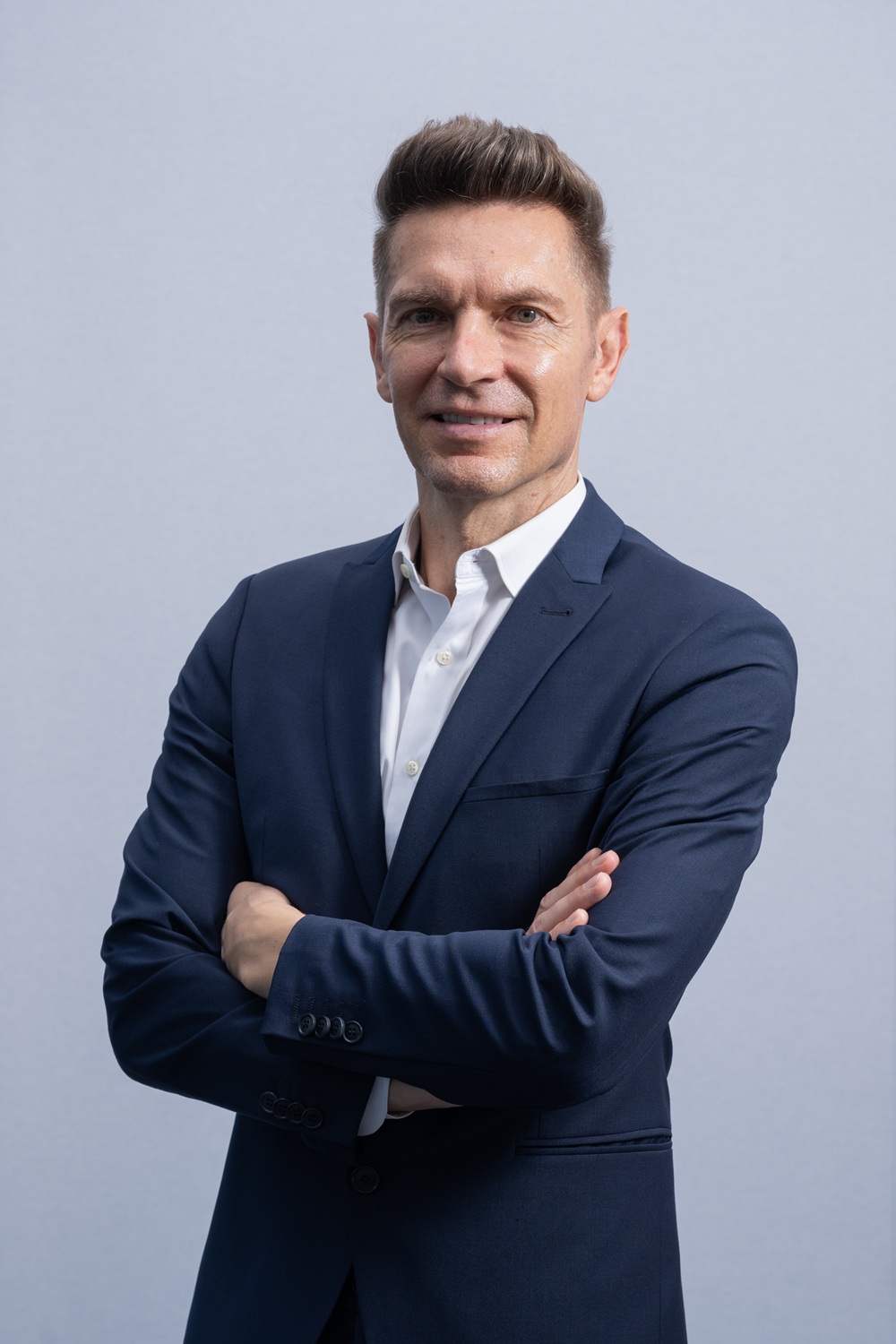 Western Digital 全球行銷銷售副總裁 Stefan Mandl 指出，隨著 AI 應用程式持續推動對龐大儲存容量的需求，硬碟（HDD）仍在滿足大規模、長期儲存需求方面扮演關鍵角色。