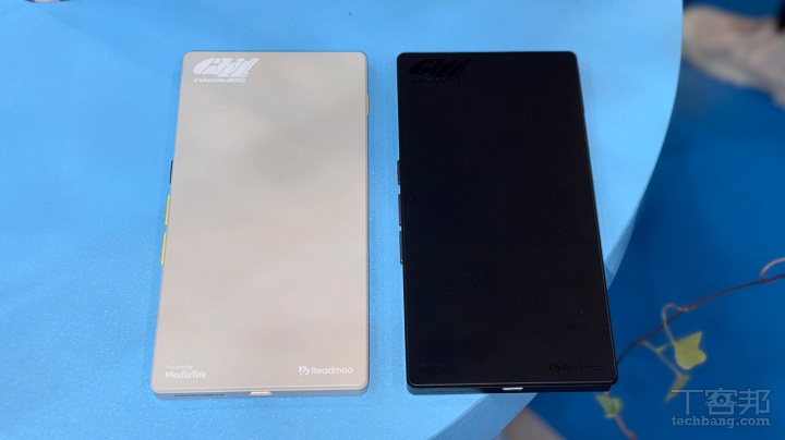 讀墨首款手機型閱讀器 mooInk Chill 亮相！主打 MIT 晶片、面板與軟體介面，書展限時優惠 $ 4,999 元