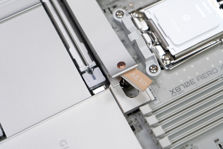 顏值擔當、效能攻頂的主機板：X870E AERO X3D WOOD