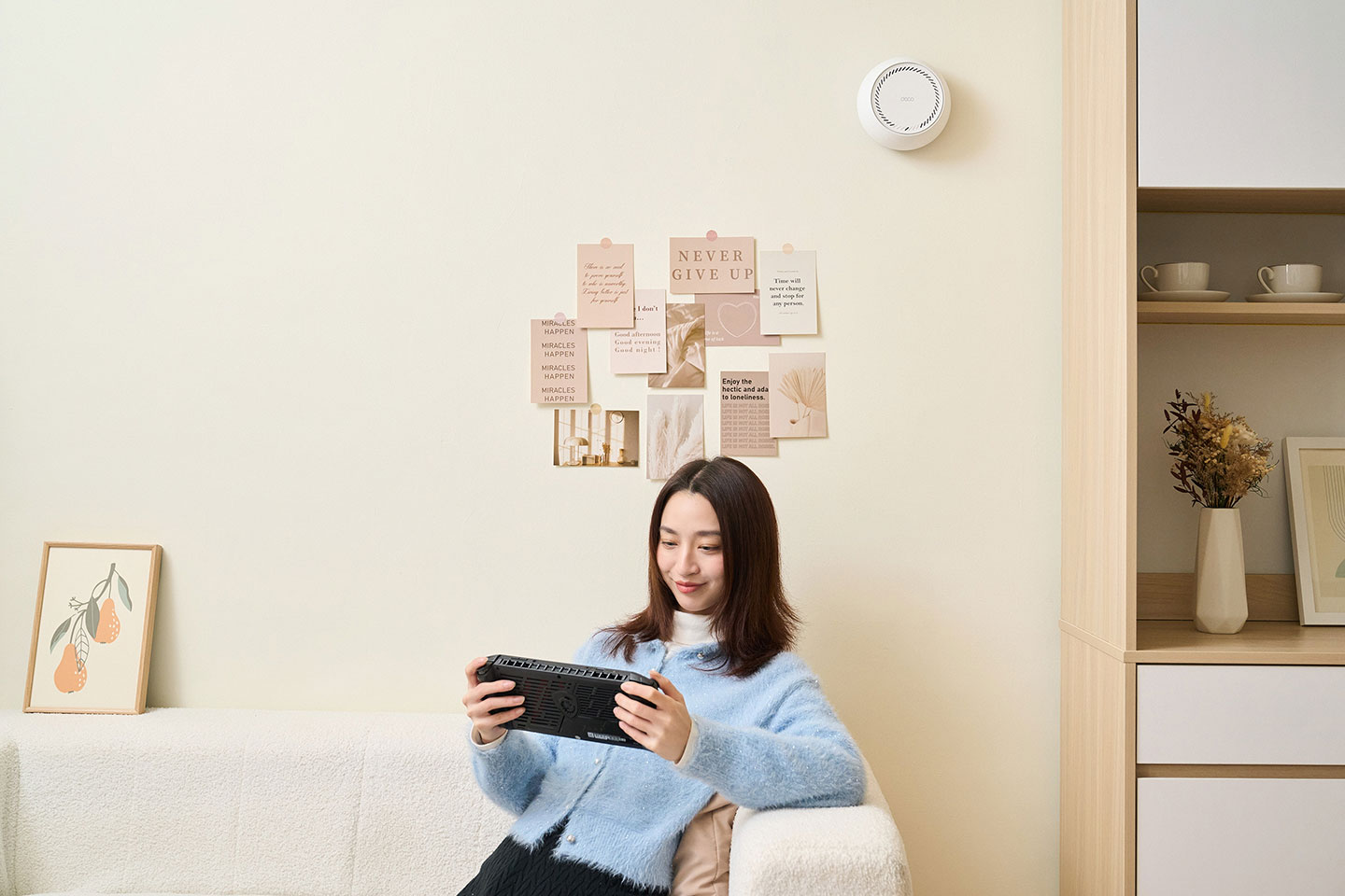 以壁掛方式安裝搭配牆內走線可以做到完全無痕。