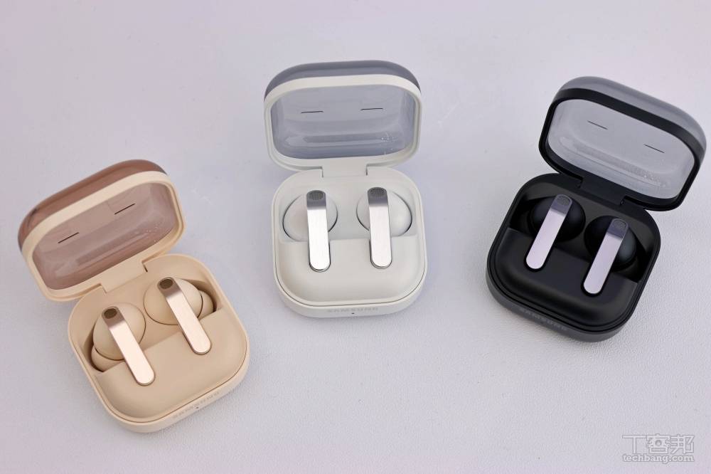 Galaxy Buds 4 Pro 旗艦耳機降噪變聰明，操作體驗有感升級