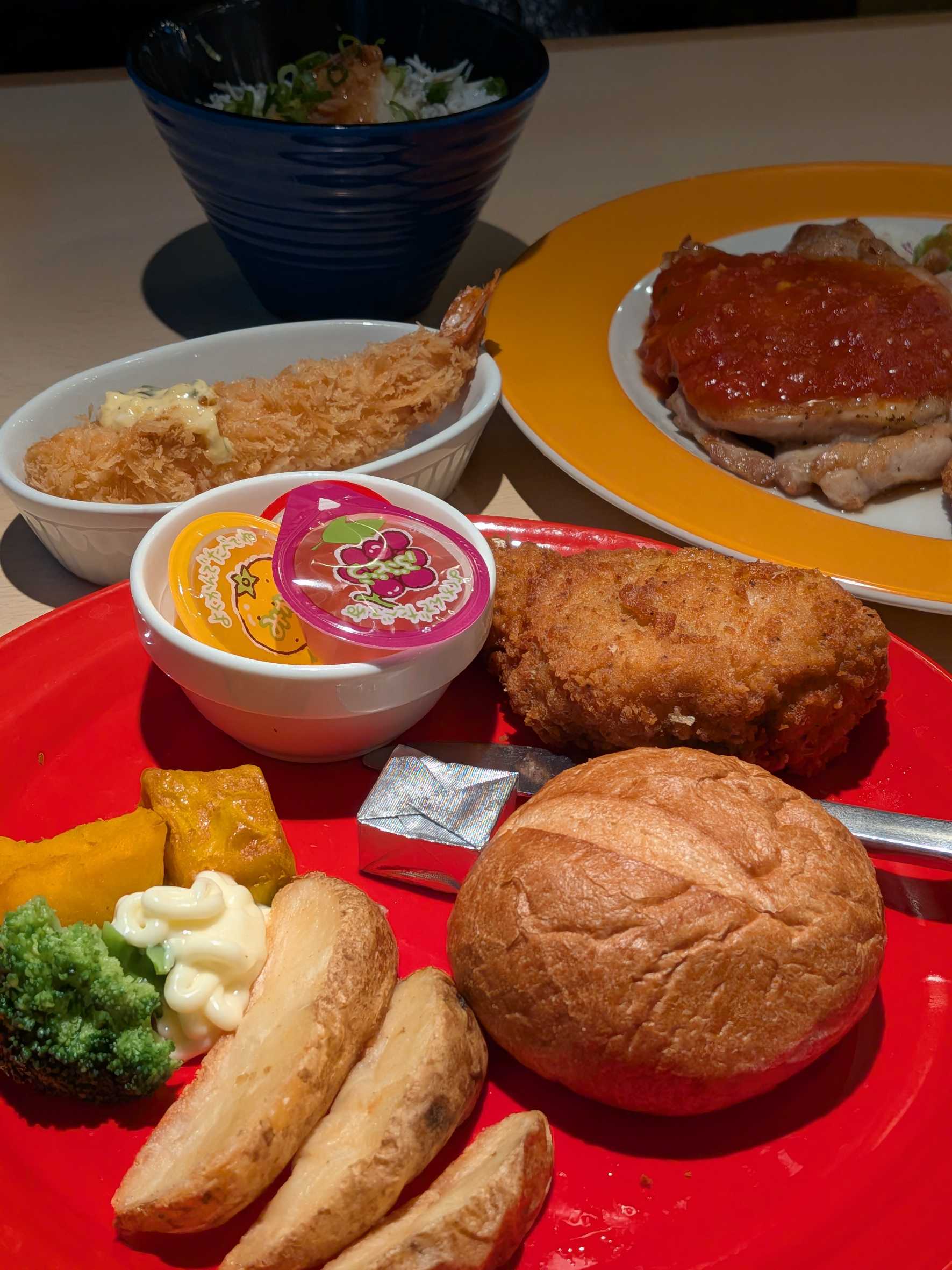 Google Pixel 10a 開箱：鏡頭平了、AI 更強了，這支「親民機」值得入手嗎？