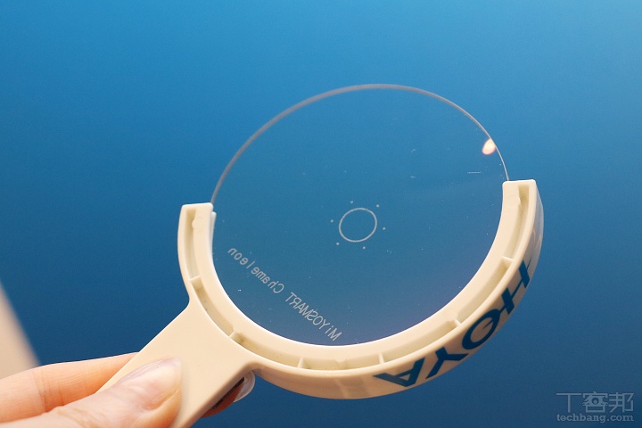 視力正常也有近視風險！HOYA 從「遠視儲備」談兒童近視管理，新樂學變色鏡片同步發表