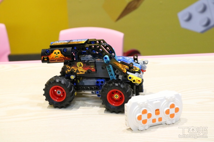 透過「玩中學」的體驗過程，不僅強化孩子對科學原理的理解，也讓孩子在拼砌與遊戲中盡情發揮想像力，探索創造與學習的樂趣。