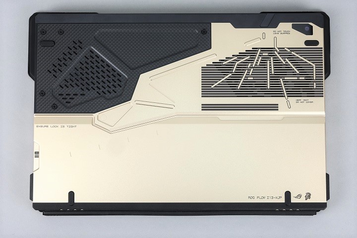 ROG Flow Z13-KJP 外觀靈感來自小島工作室的形象吉祥物，融合騎士與太空人元素的 Ludens 遊戲人，機背設計是整台機器的視覺核心。