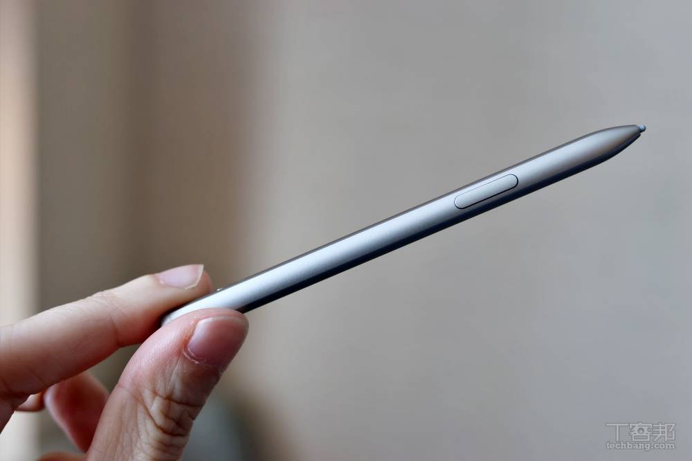 不只沒有摺痕，OPPO Find N6 升級 AI 產生圖表、相機也跟著升級了