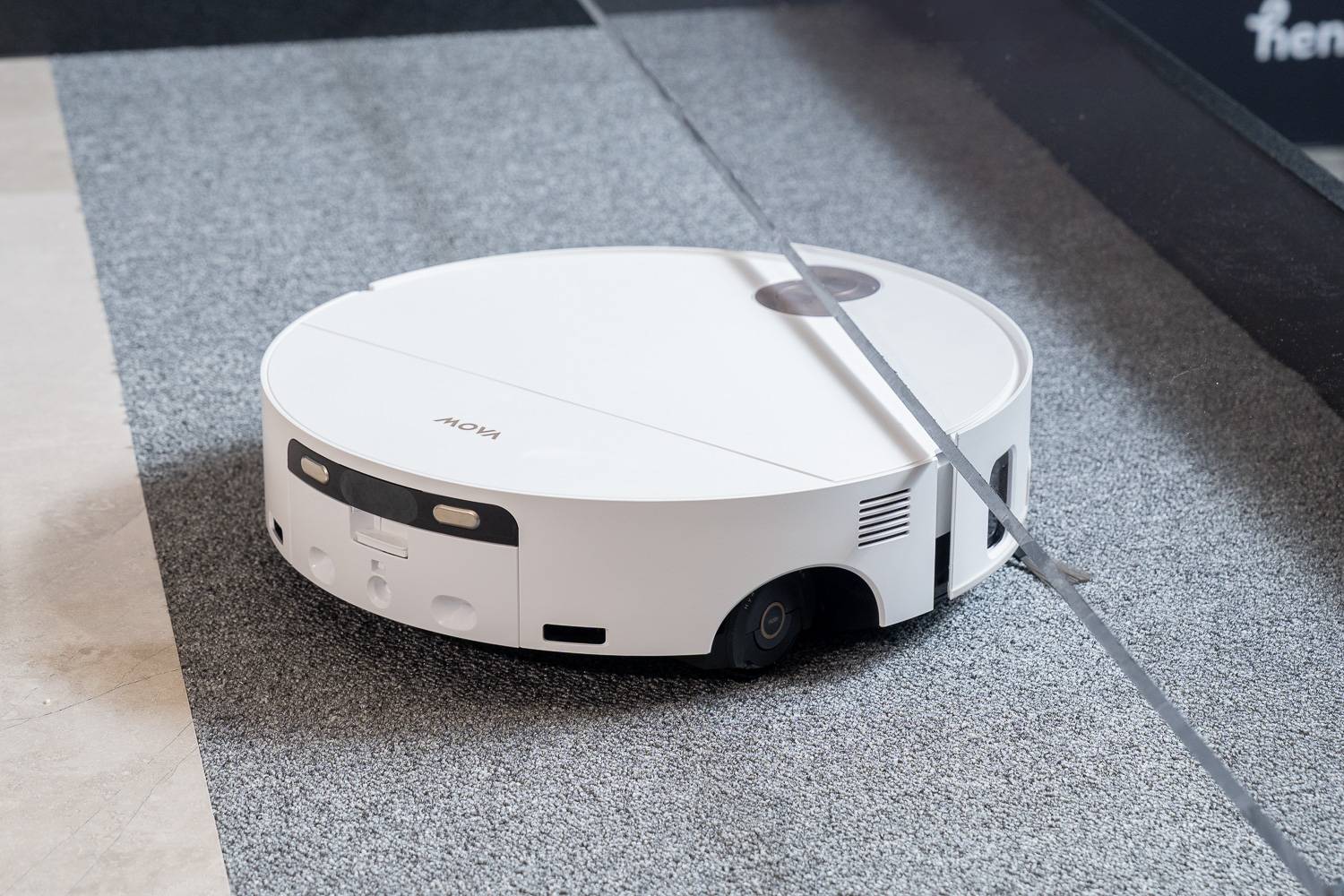 恆隆行引進 MOVA 智慧家電系列：掃拖機器人、洗地機、寵物餵食器、飲水機 8 款新品在台上市