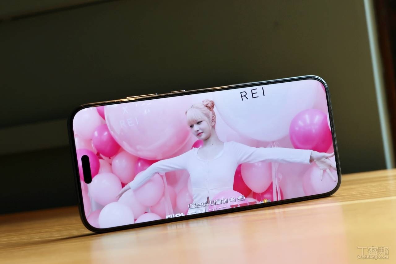Honor Magic 8 Pro 實測：手機變相機？超狂2億長焦、7100mAh續航怪獸一次到位！