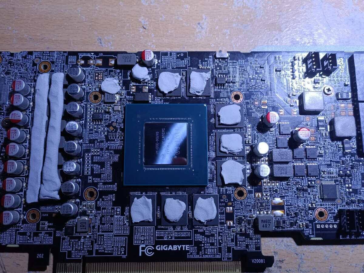 RTX 3070重獲新生！神人「魔改」報廢顯卡，16GB記憶體讓效能直接翻倍，8GB不夠用有救了！