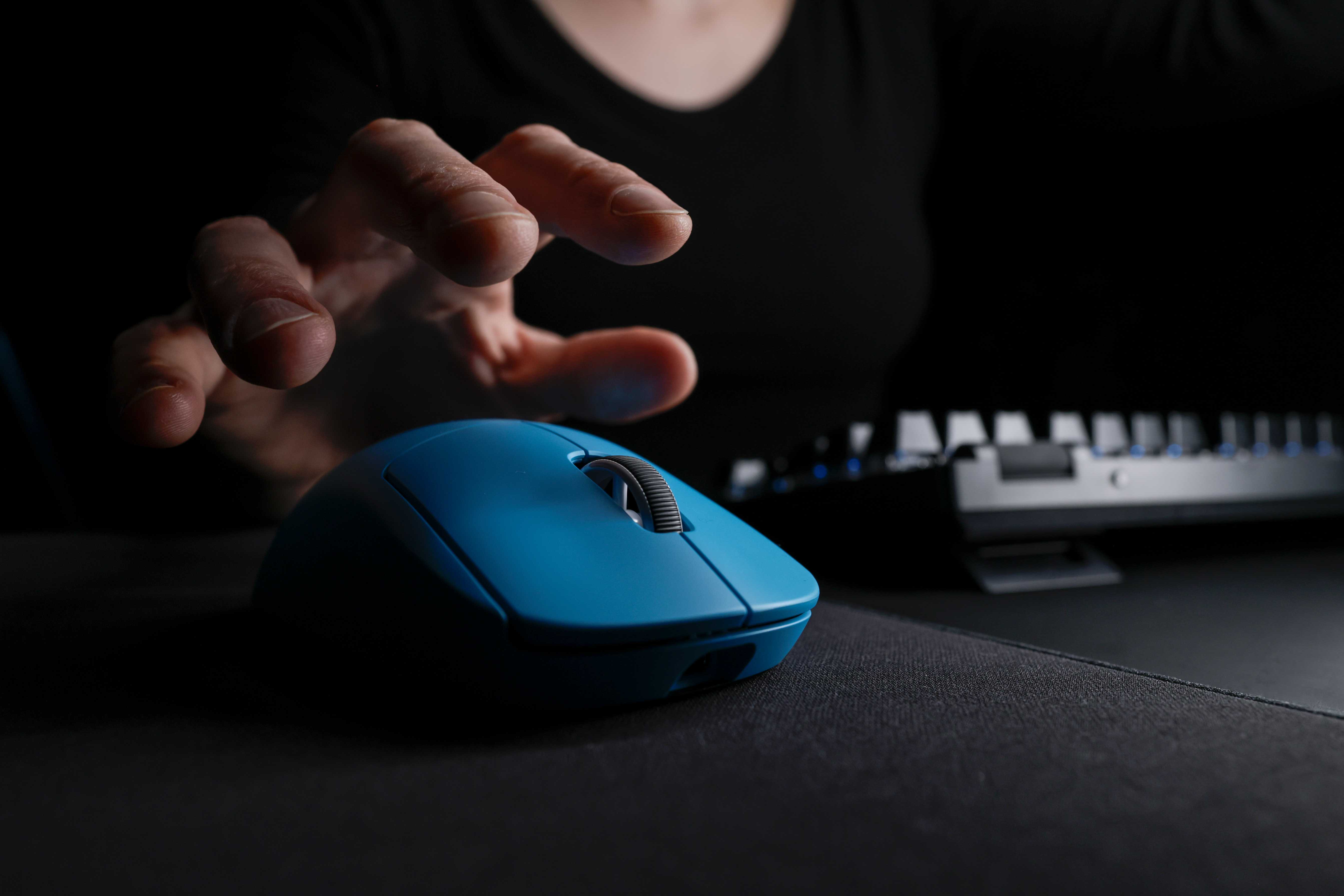 羅技 Logitech G PRO X SUPERLIGHT 2 電競滑鼠推出「電光藍」特別版,618 購物優惠活動同步登場