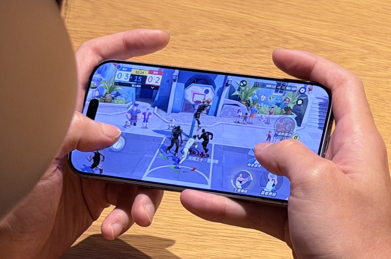 《全明星街球派對》以 iPhone 為最佳化基準！一鍵設定自動調校，新手也能打出 NBA 球星名場面