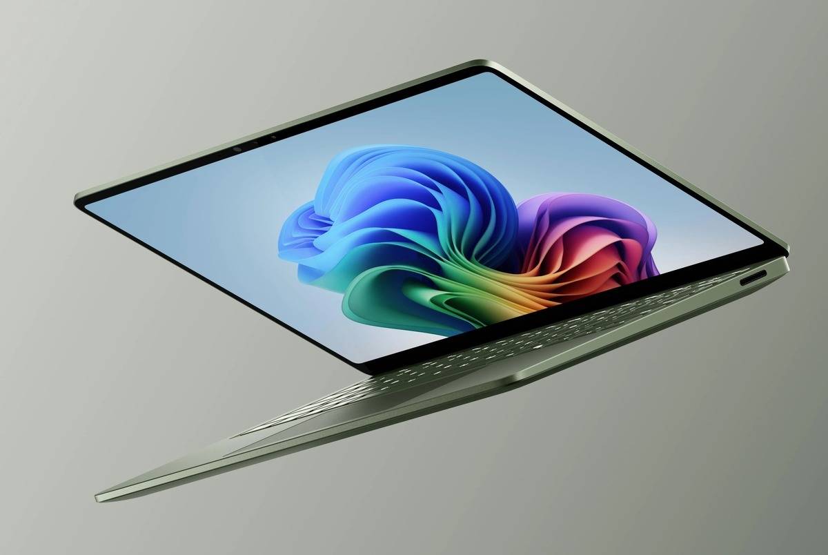 終於標配 16GB!微軟新一代 Surface Laptop 8 與 Pro 12 搭載高通 X2 正式發表,效能暴增 53% 還更省電