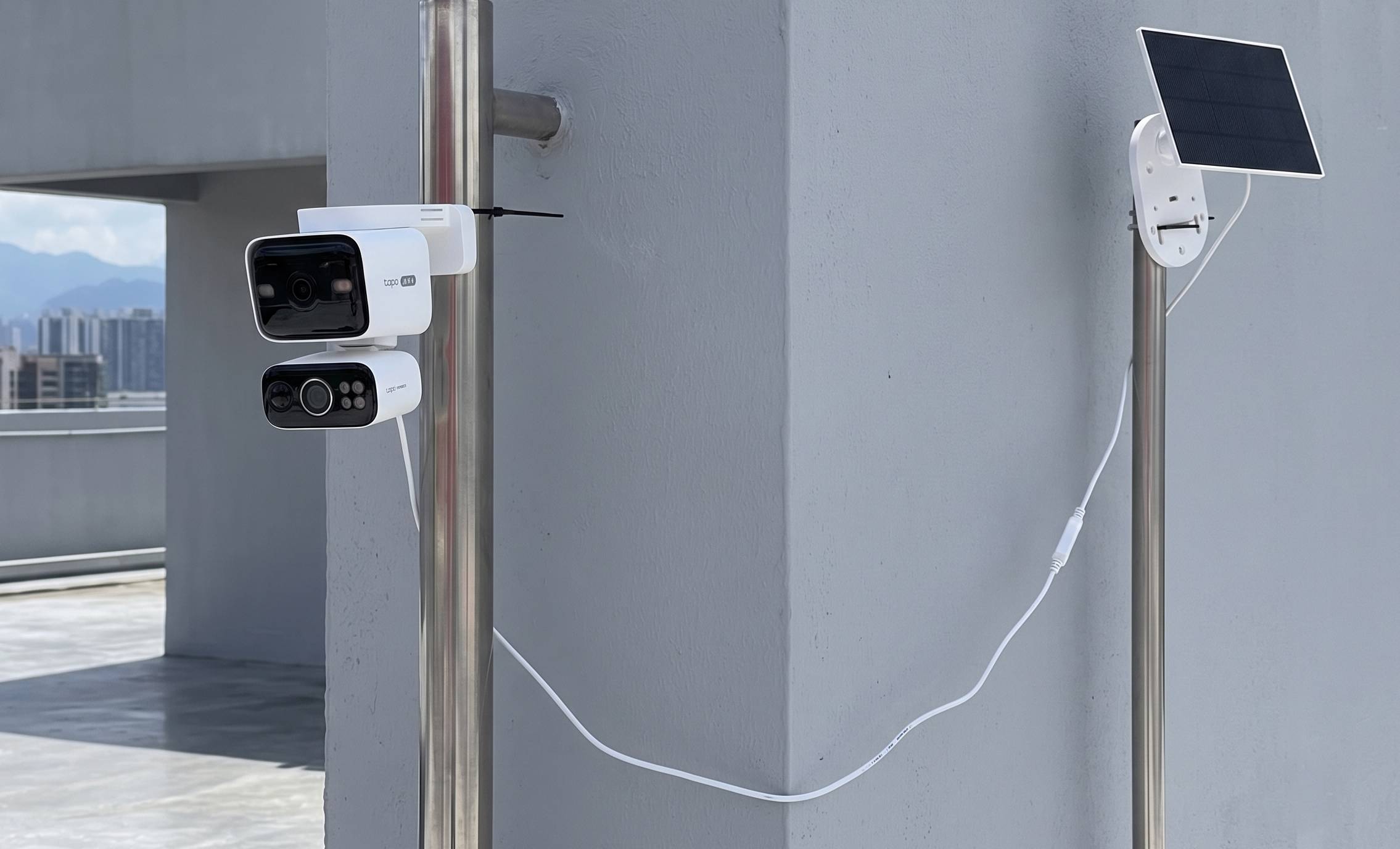 TP-Link 首款電池雲台式 Wi-Fi 攝影機，2K 雙鏡頭 X 太陽能供電，Tapo C645D KIT 戶外無線監控實測，24/7 全天候快照超安心