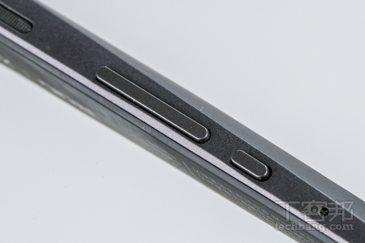 ROG XREAL R1 電競 AR 眼鏡：隨身帶走 171 吋 240Hz 巨型螢幕，掌機玩家的最強神隊友