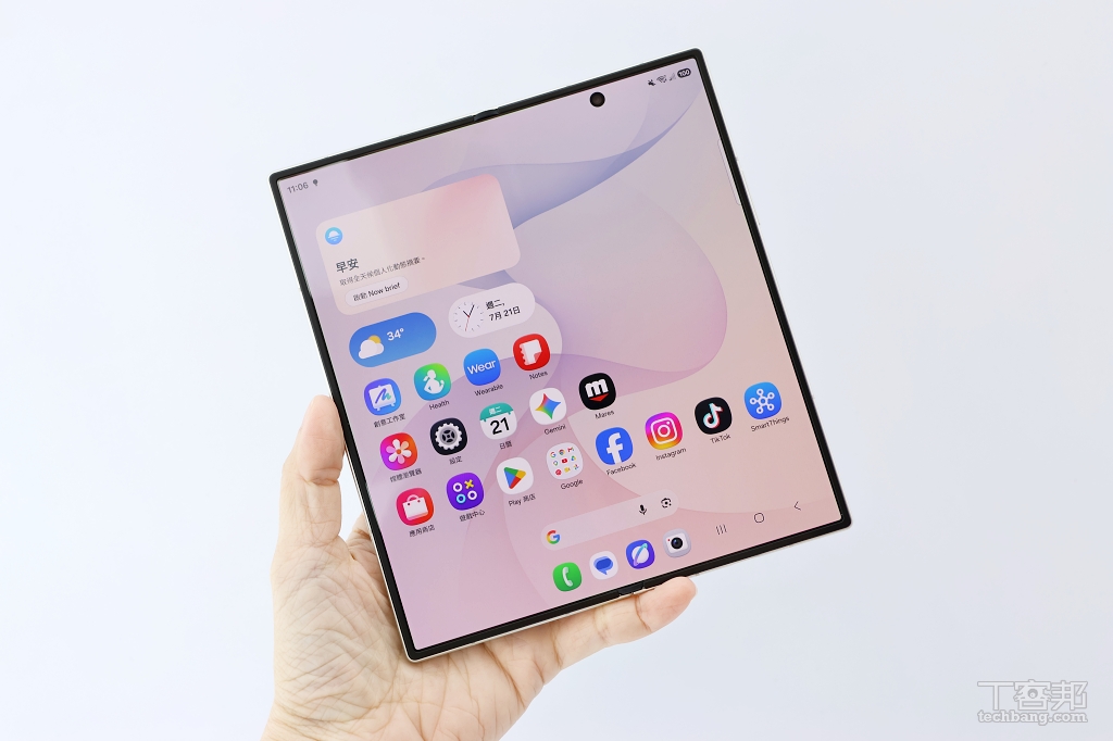 Galaxy Z Fold8 Ultra 對比 Galaxy Z Fold7 升級了哪些地方？螢幕摺痕還在嗎？