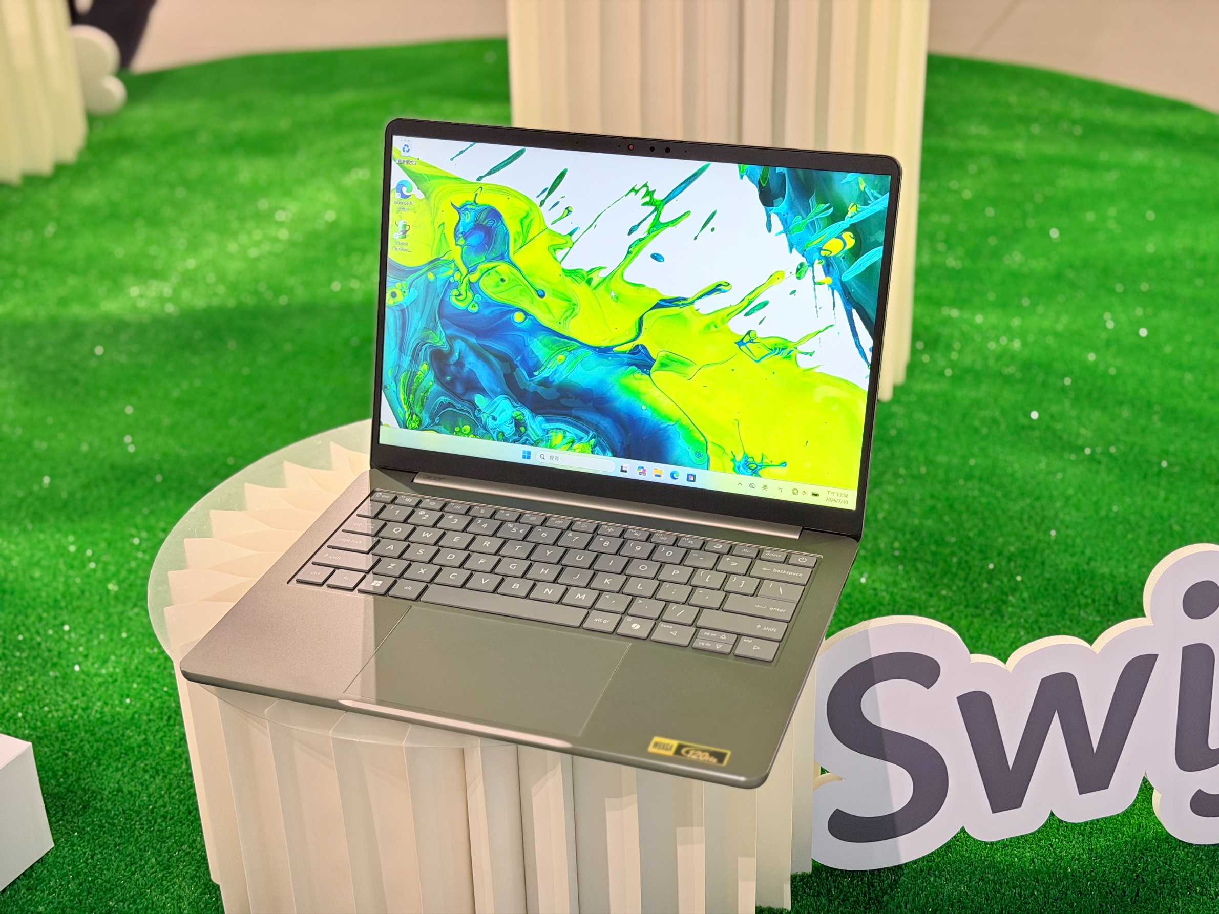 Acer Day 10 周年登場!僅 999 克 Swift Air 羽量級筆電、Iconia Duo D12/S12生產力平板上市