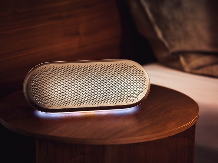 Harman Kardon 二代 LUNA 藍牙喇叭來了!升級 AI 智慧調音、環境燈效與 Auracast,售價 6 千有找