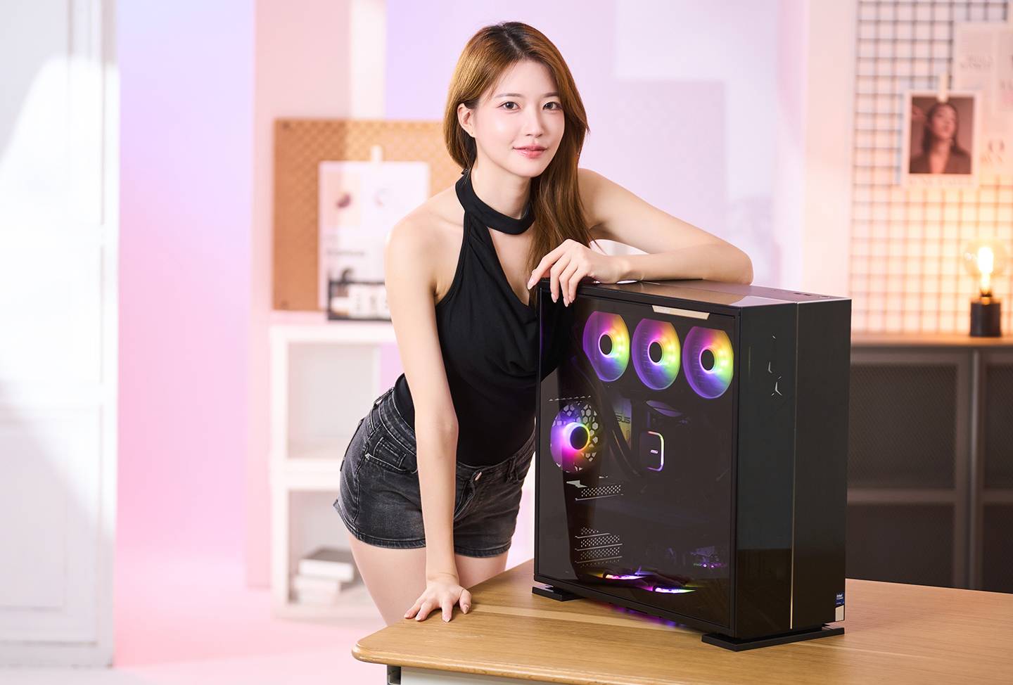 本篇文章的開箱主角－由捷元所推出的 Genuine Ultra Zeus Pro 宙斯機 AI 工作站。
