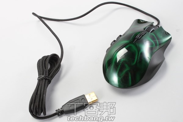Razer Naga Hex 電競滑鼠開箱，6鍵更好按