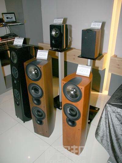 多金iPod族群揚聲器新選擇─KEF Picoforte MCE 二合一音響組合