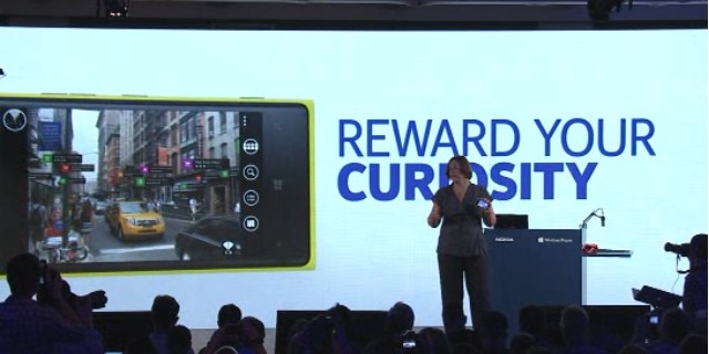 Nokia 推出 WP8 新機 Lumia 920、Lumia 820 ，搭載 PureView、離線地圖、無線充電技術